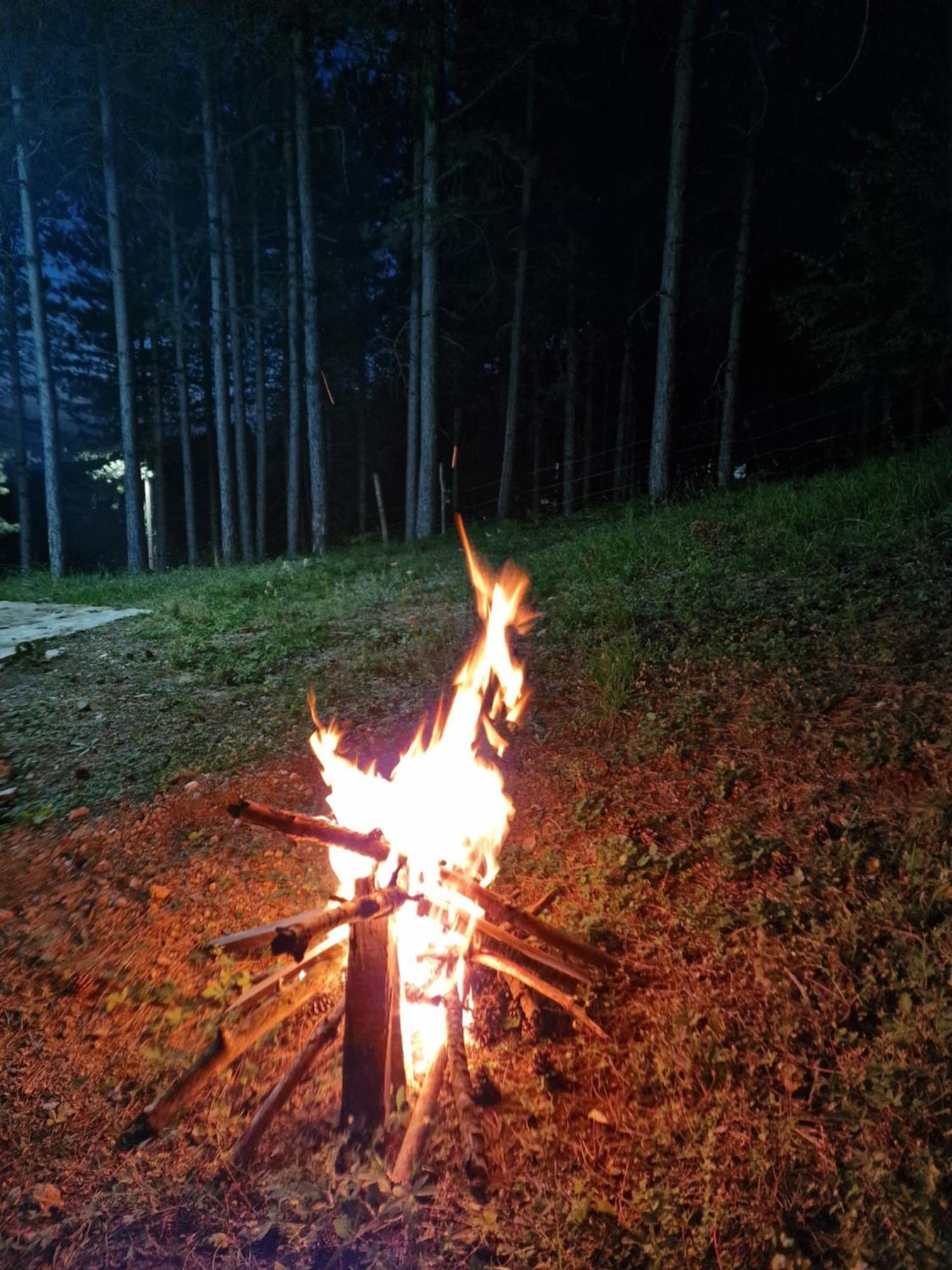 Villa Bujtinat Skenderi Gjinar 2 Esterno foto